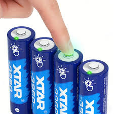 XTAR AA 1,5V 3960 Li-ion 2500mAh avec indicateur tactile innovant du niveau de charge et avertissement de batterie faible