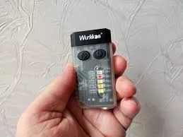 Wurkkos V10 Mini EDC Torche multifonction, 1000LM Super Luminaire Portable Porte-Clés Lumineux, Avec Aimant USB Rechargeable UV Beep Lanterne de Camping